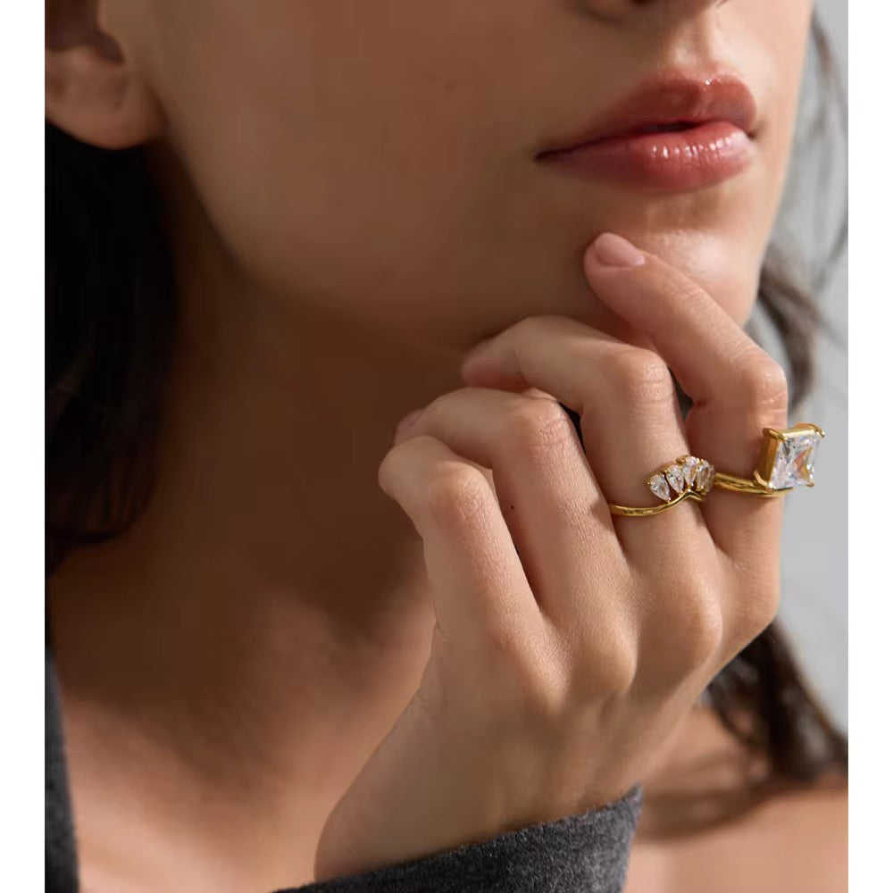 Sira Ring - 18k gold plated