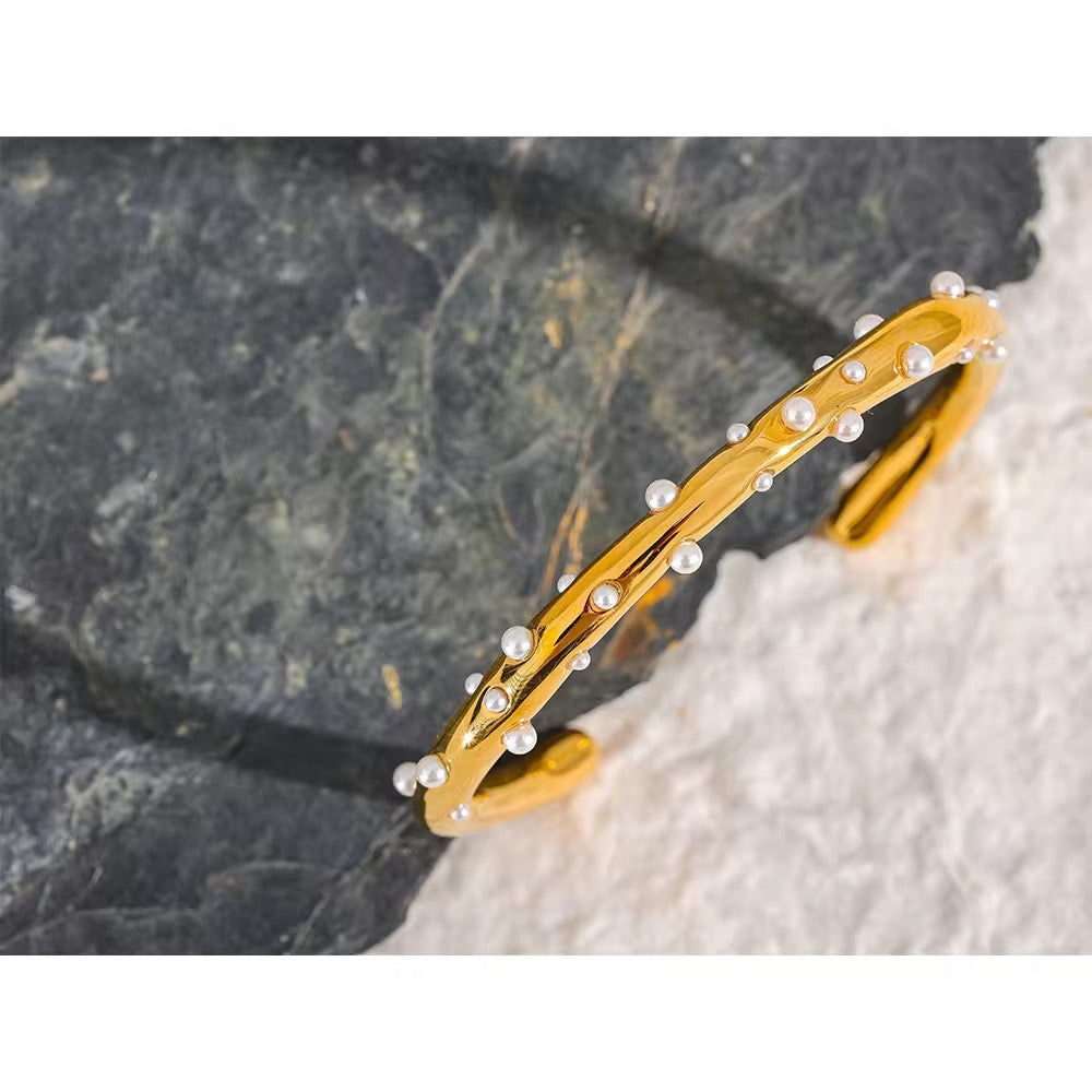 Regal Beam handcuff