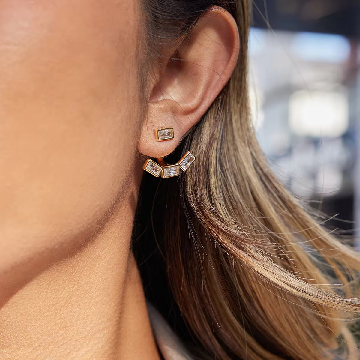 Tessa Curve :  18k PVD plated