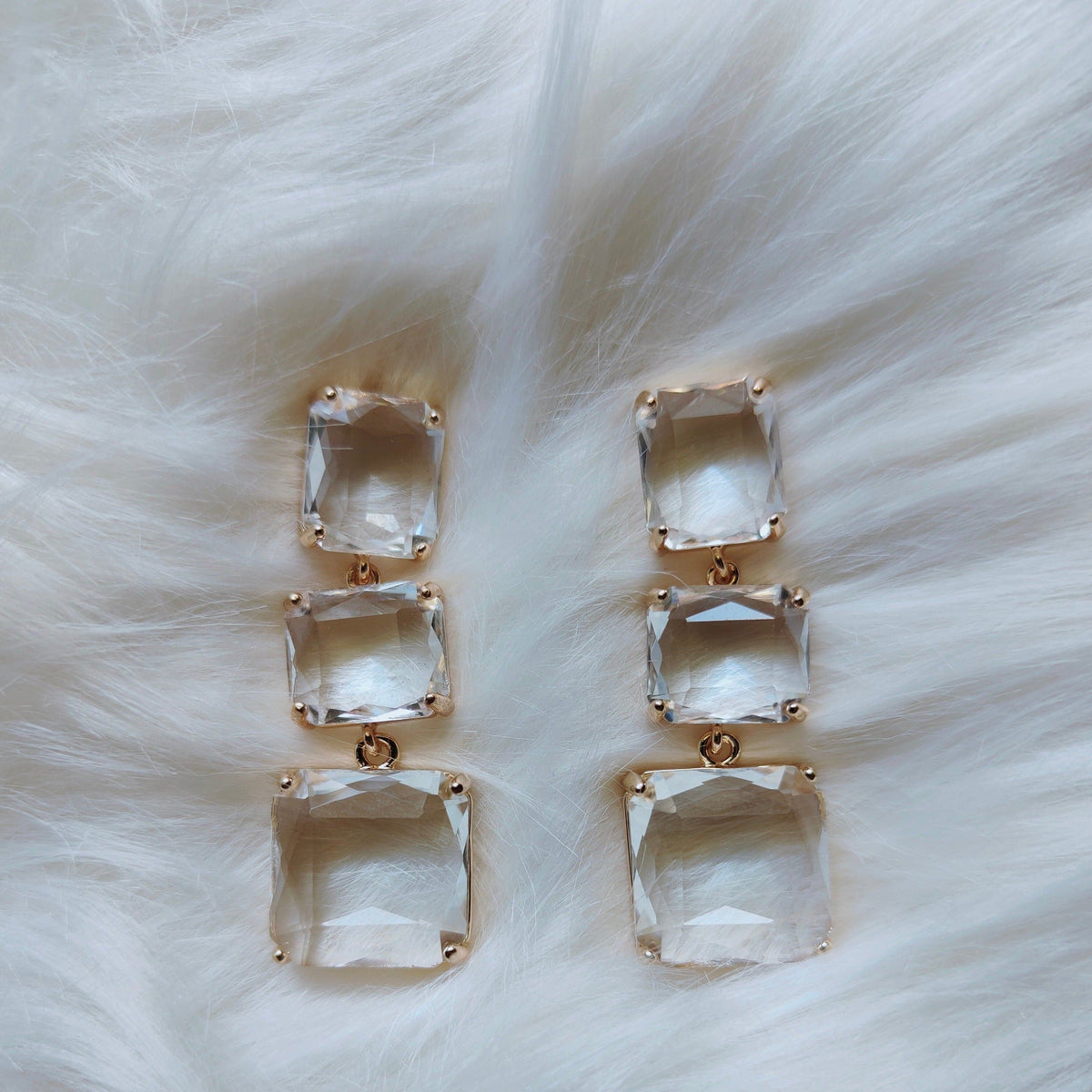 Nisha Rawal & Ruma Sharma loved - Clear crystal cascade