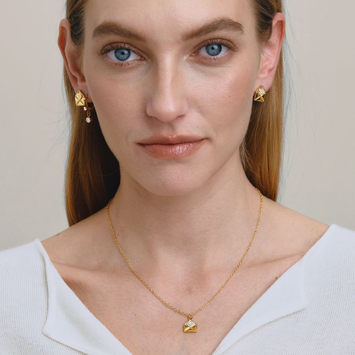 Dune Glow :  18k PVD plated necklace