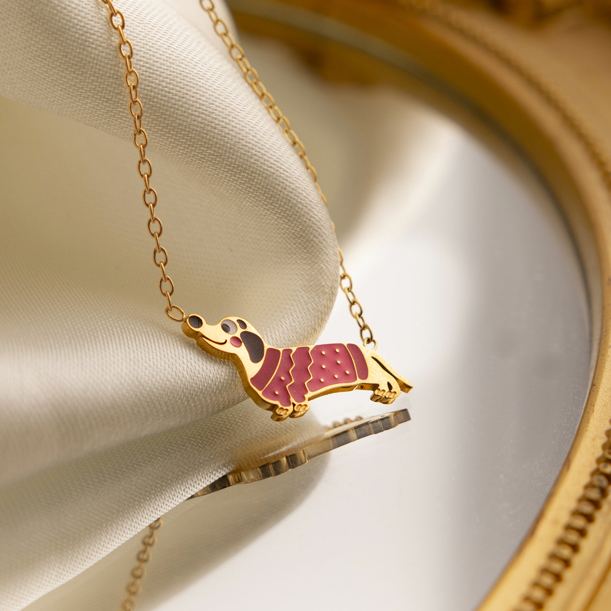 Nori dog charm necklace :  18k PVD plated