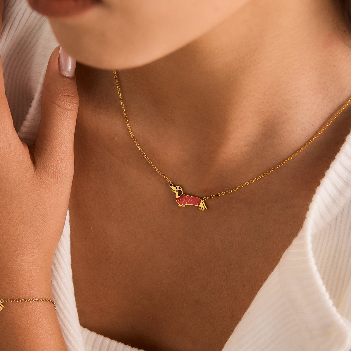 Nori dog charm necklace :  18k PVD plated