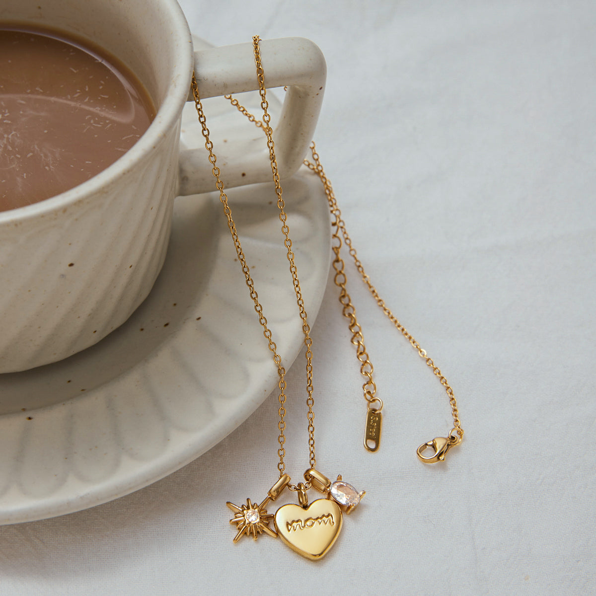 Mom Necklace :  18k PVD plated