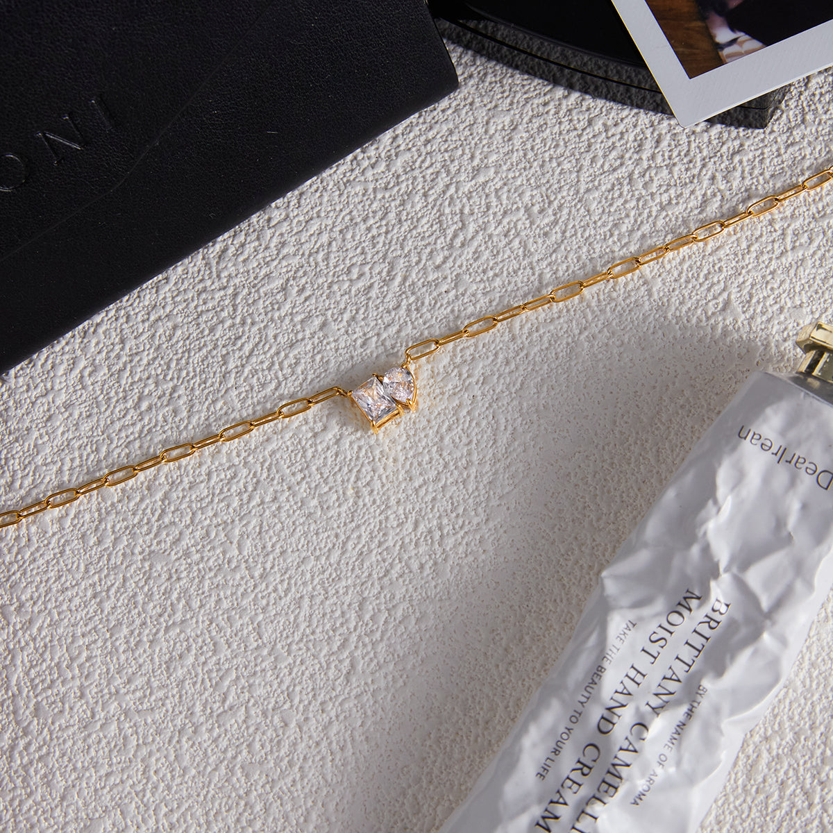Moira Necklace :  18k PVD plated