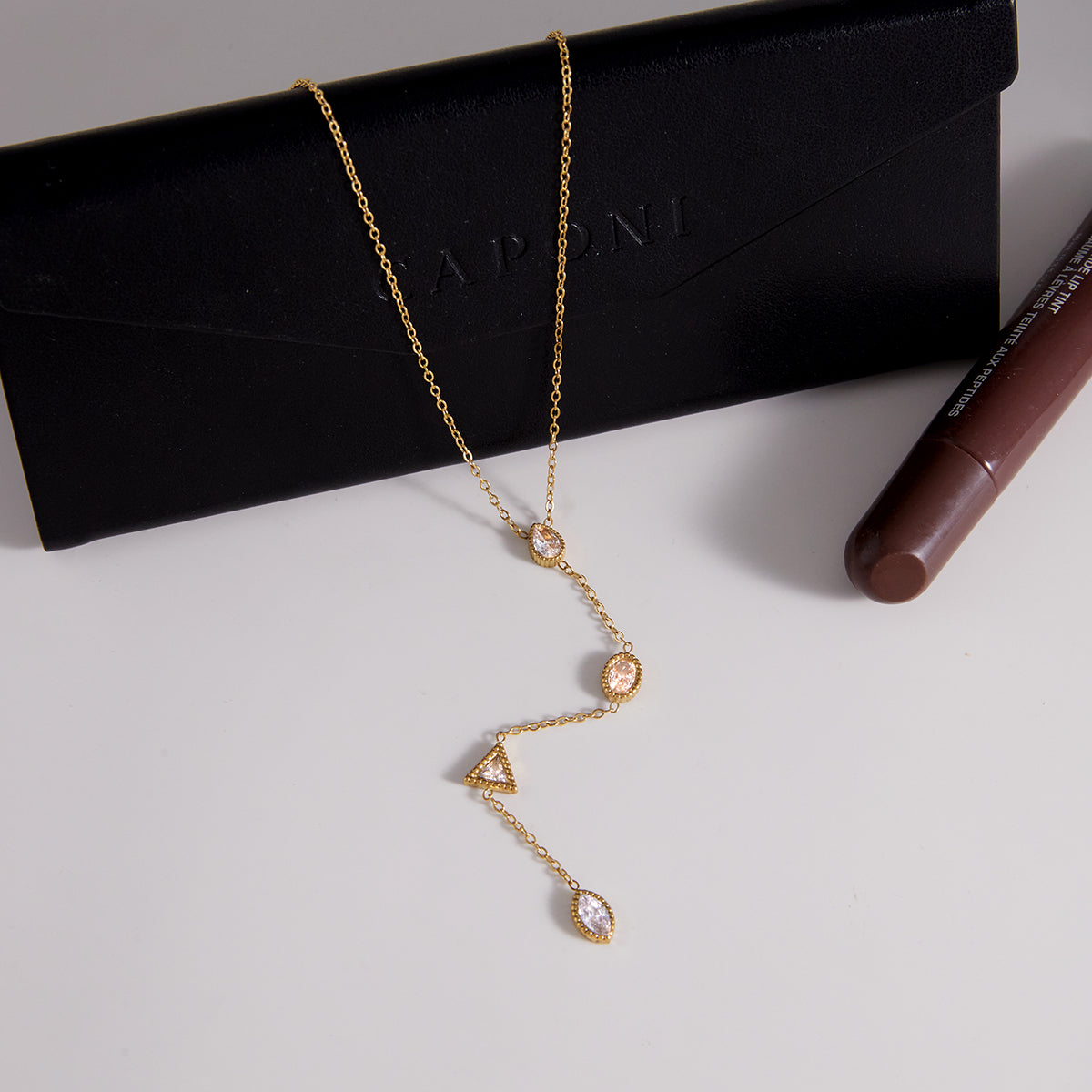 Sora Necklace :  18k PVD plated necklace