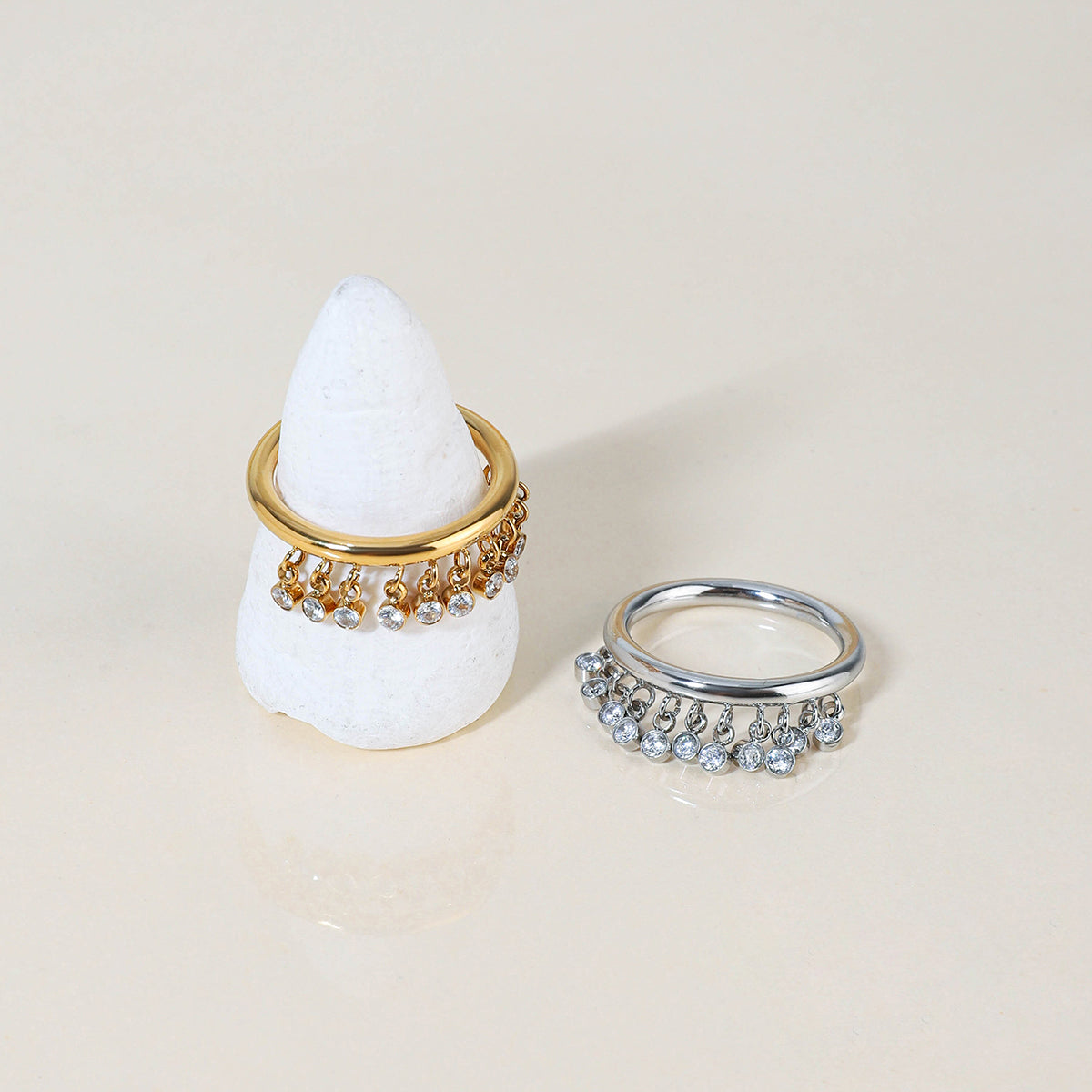 Sage Trace :  18k PVD plated ring