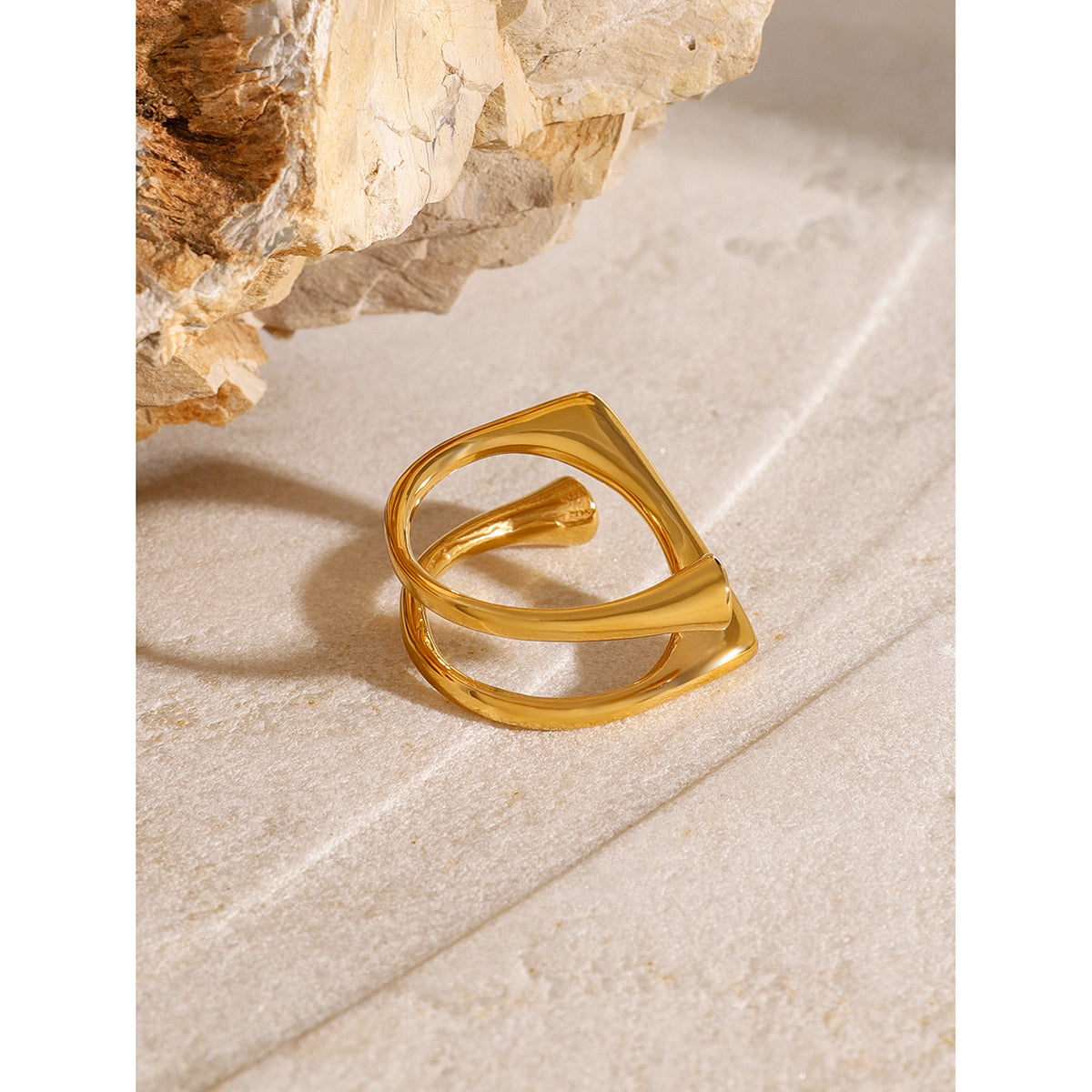 Kaia Luxe : Spiral Ring