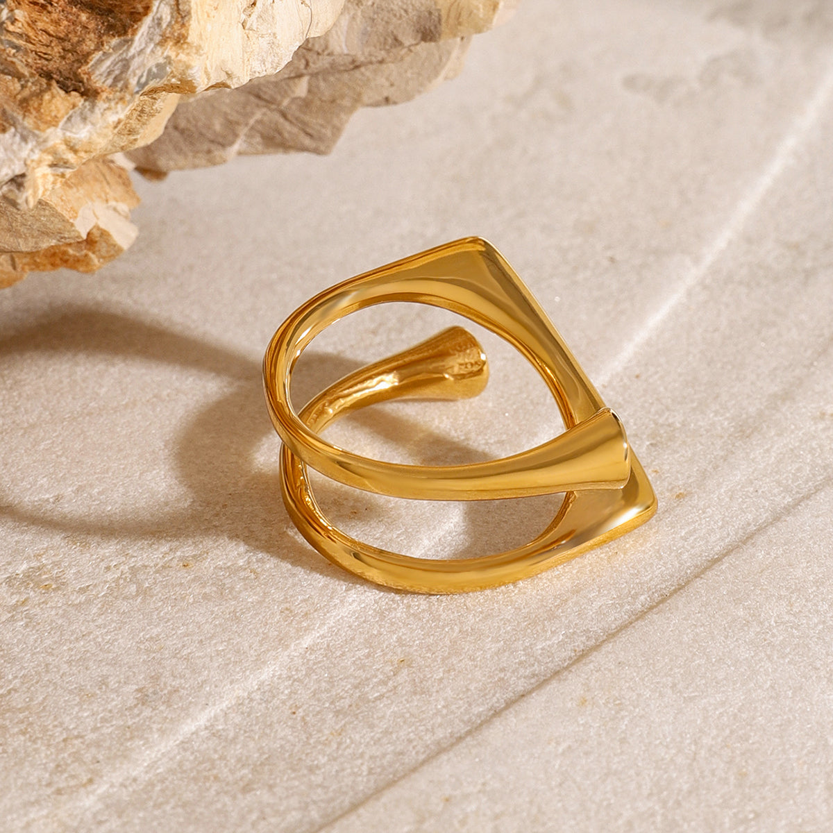Kaia Luxe : Spiral Ring