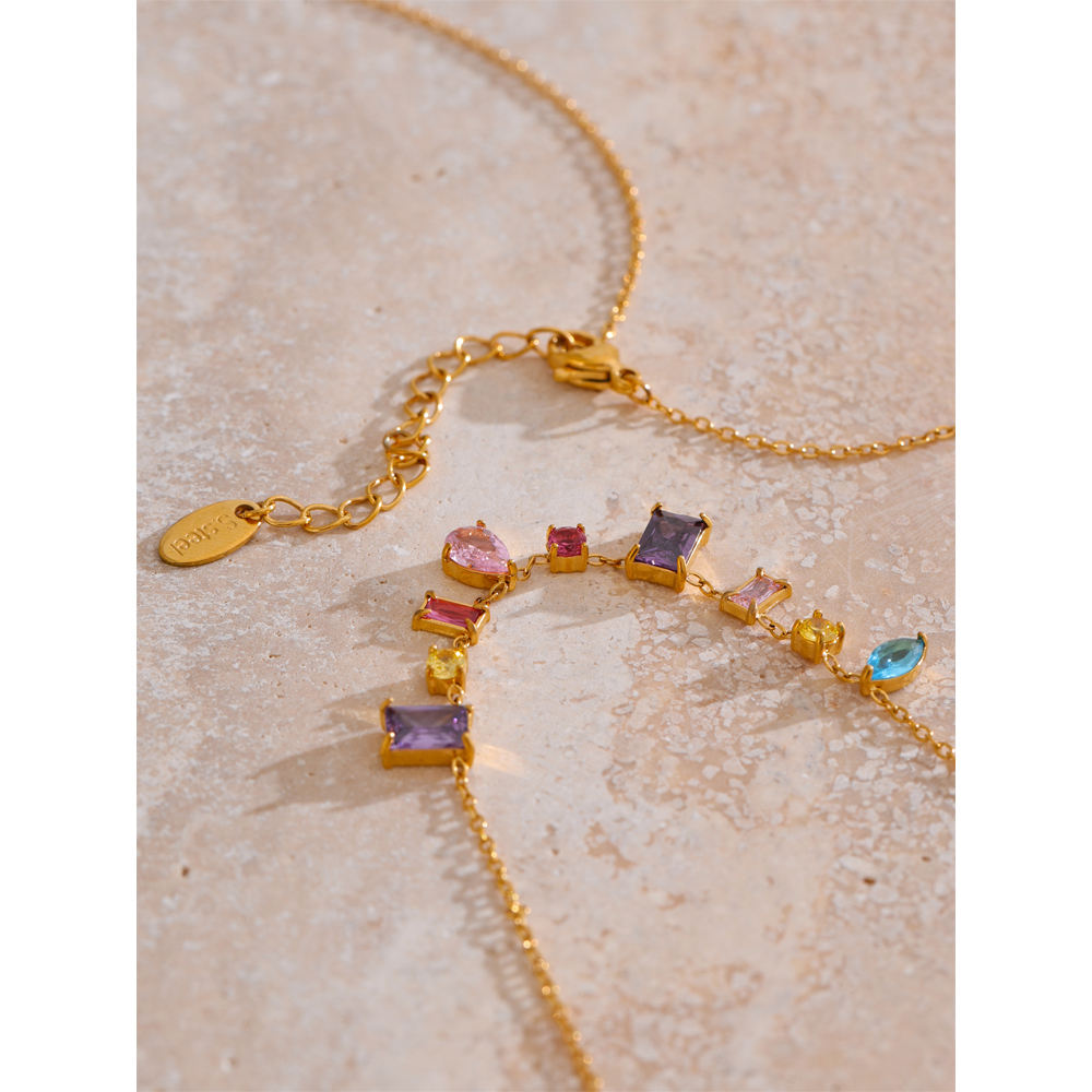 Oro necklace